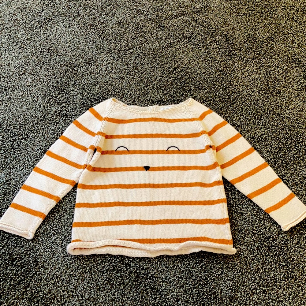 Tun tun happy face knit sweater
